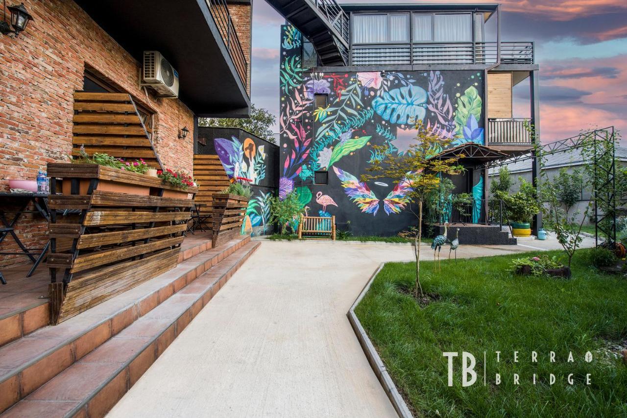 Hotel Terra Bridge Tiflis Exterior foto