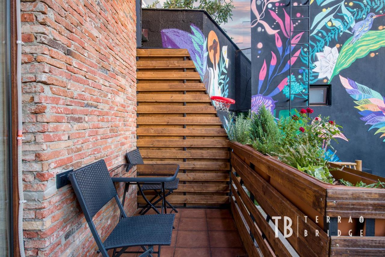 Hotel Terra Bridge Tiflis Exterior foto