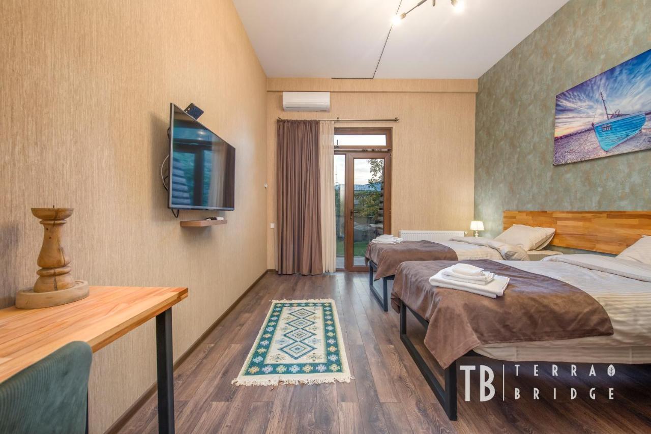 Hotel Terra Bridge Tiflis Exterior foto