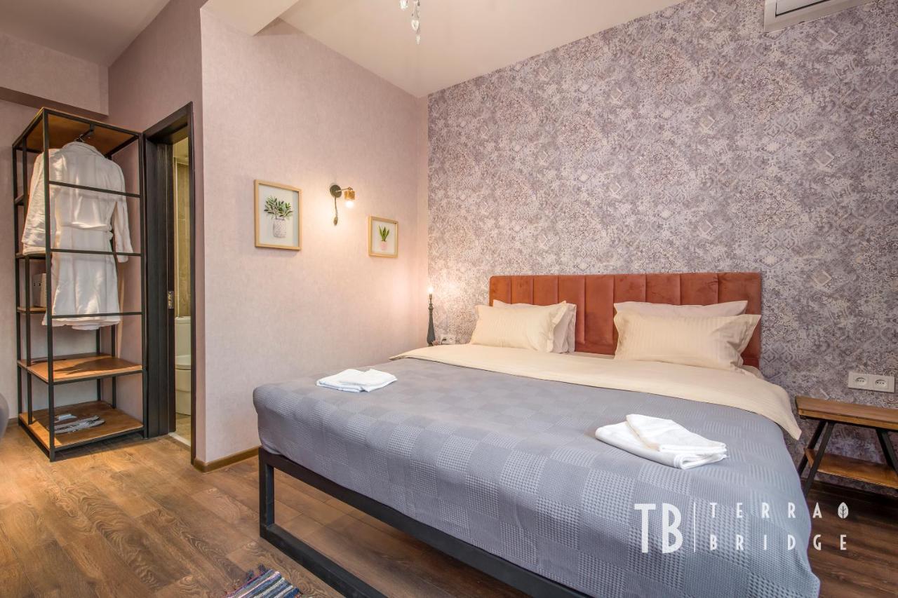 Hotel Terra Bridge Tiflis Exterior foto