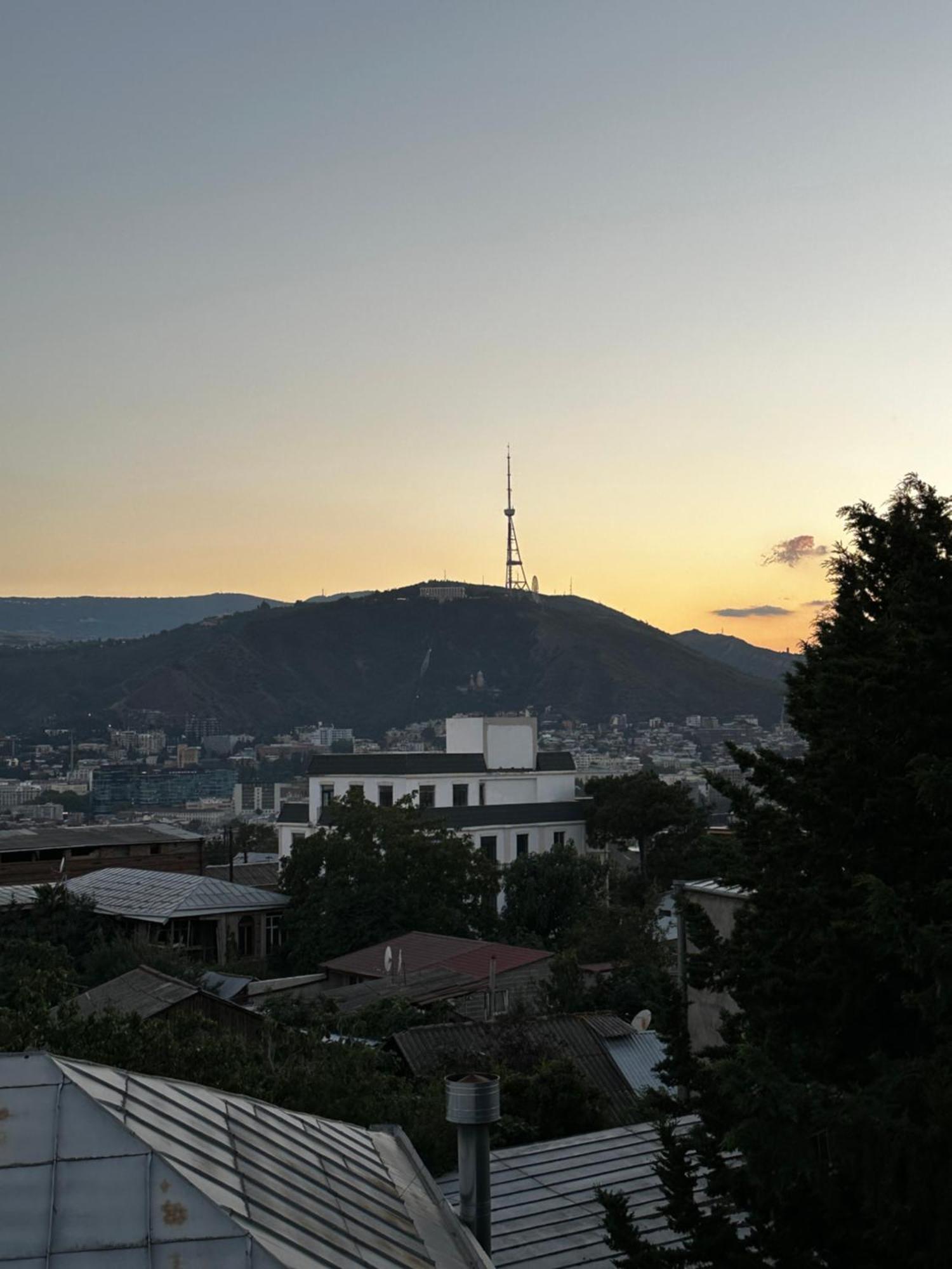 Hotel Terra Bridge Tiflis Exterior foto